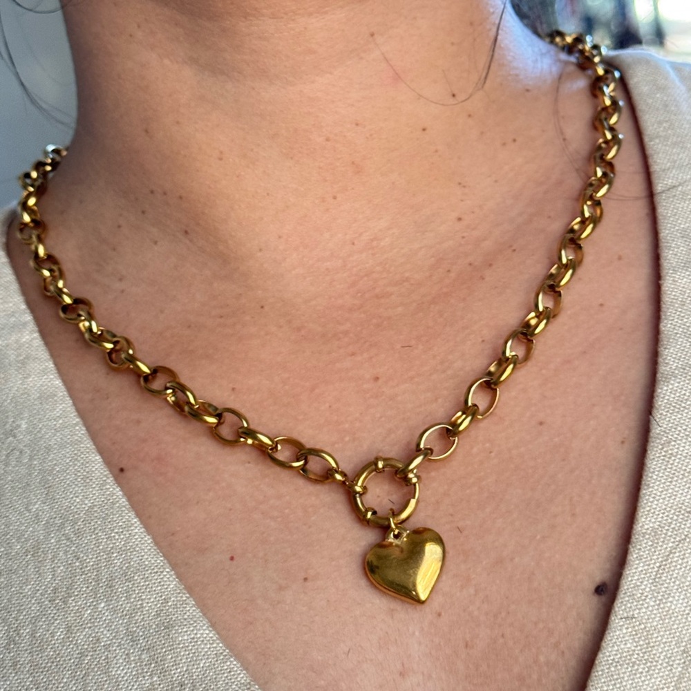 Gold Heart Pendant Necklace